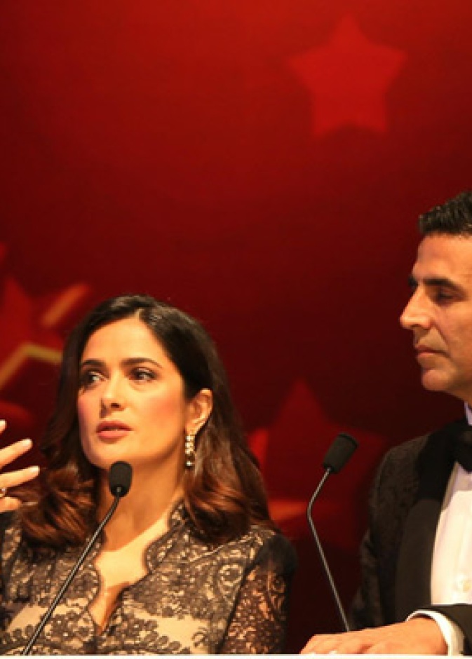 سلمى واكشاي يلقون كلمته بالحفل