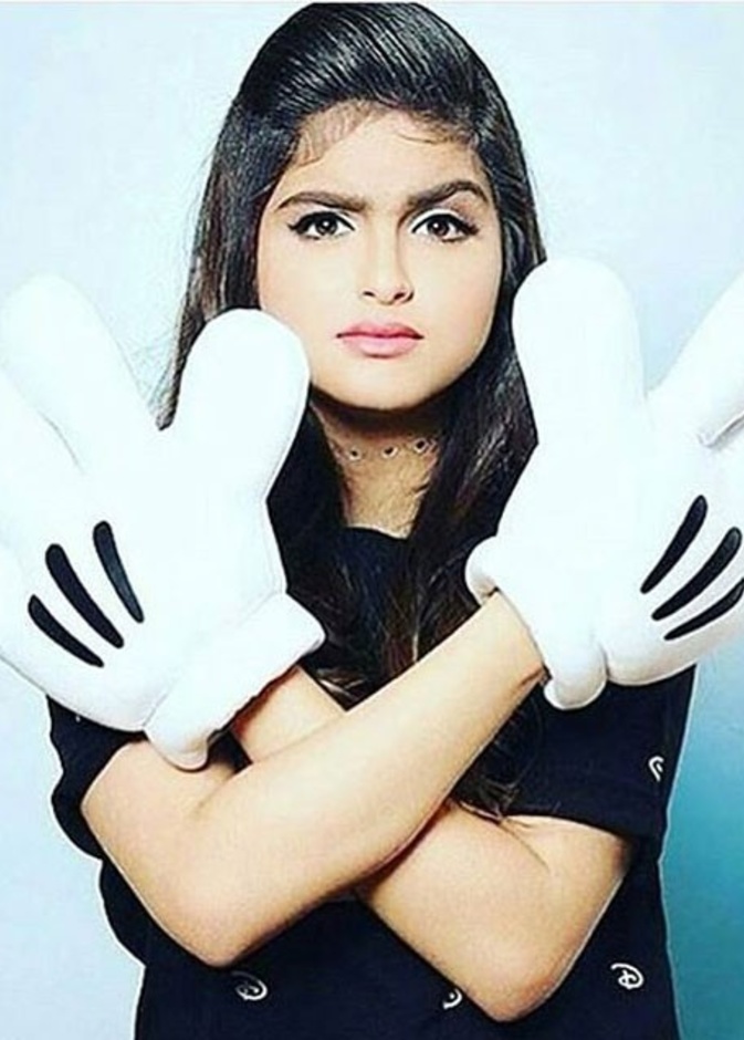  حلا الترك بمكياج قوي