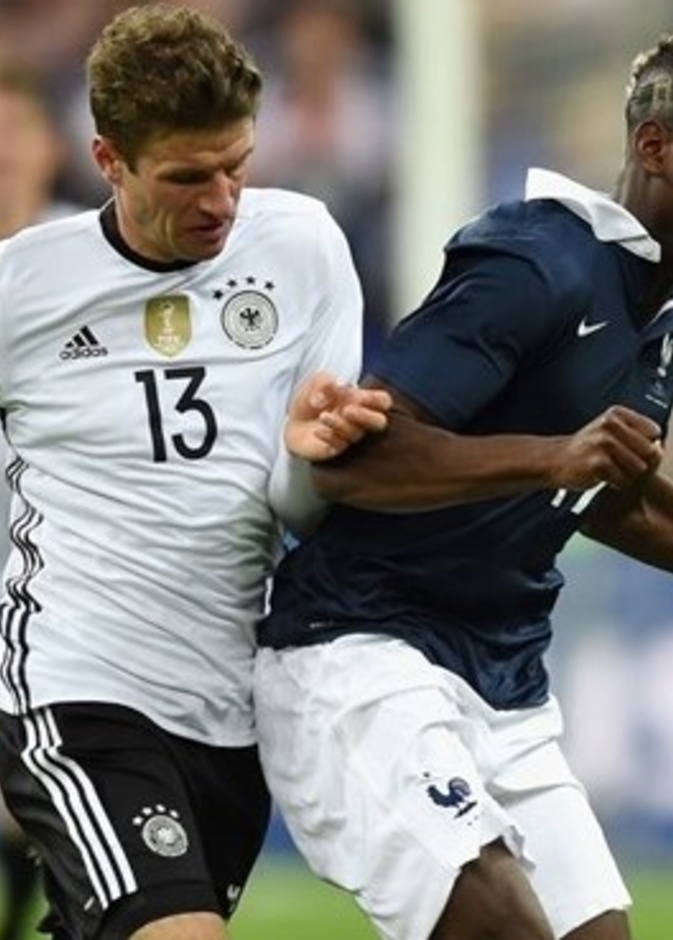خلال المباراة التي جمعت المنتخب الفرنسي مع نظيره الألماني