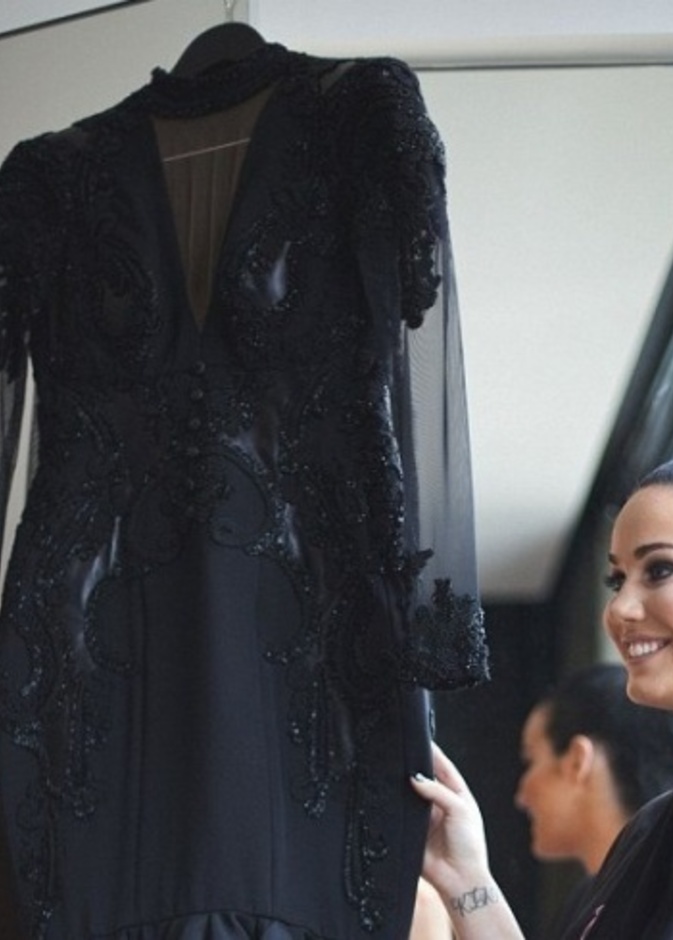 هذا  هو فستاني الاسود