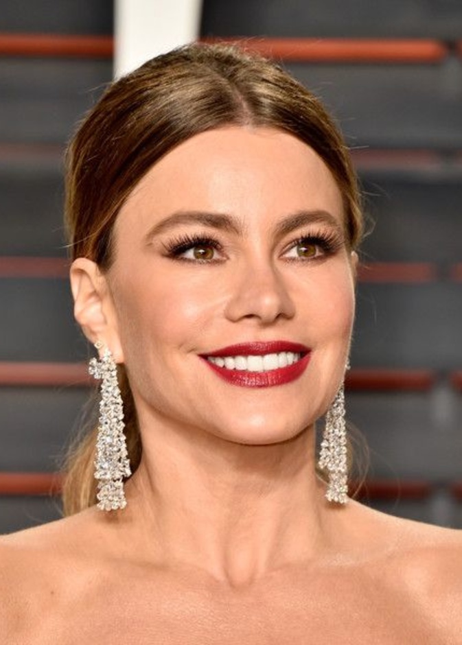 صوفيا فيرغارا Sofia Vergara بأقراط من Lorraine Schwartz لورين شوارتز