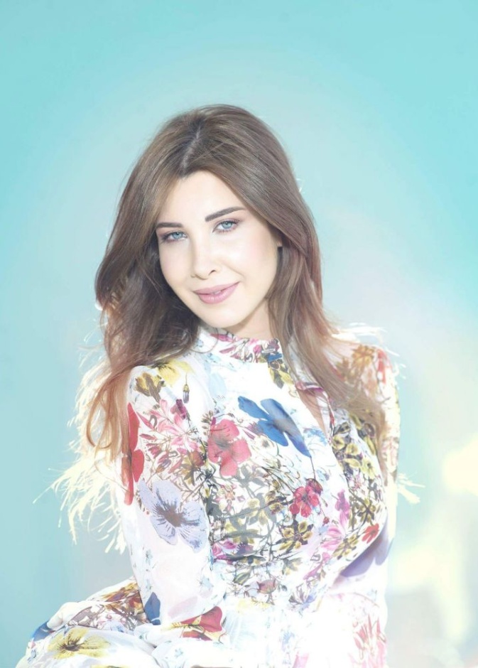 نانسي عجرم تحرص على تبييض بشرة وجهها
