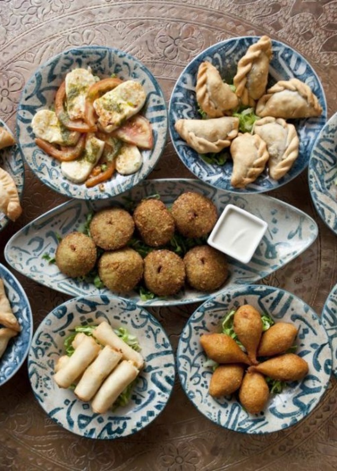 المضغ الهادئ يسهل عملية الهضم و يجنب الانتفاخ