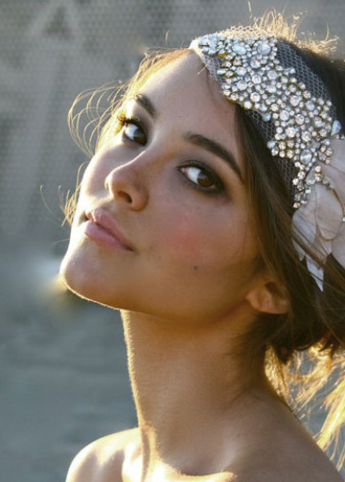 انتقي تصميم مميز من اكسسوار الرأس لاطلالة آسرة