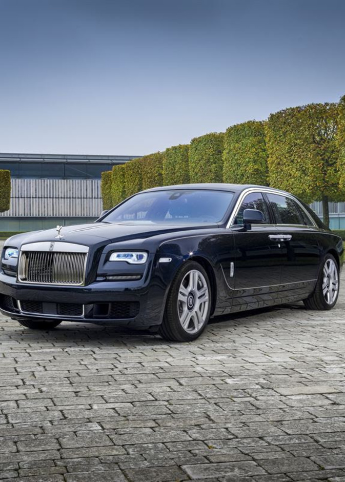 سيارة جوست بنسخة روح الخطّ العربي من رولزرويس