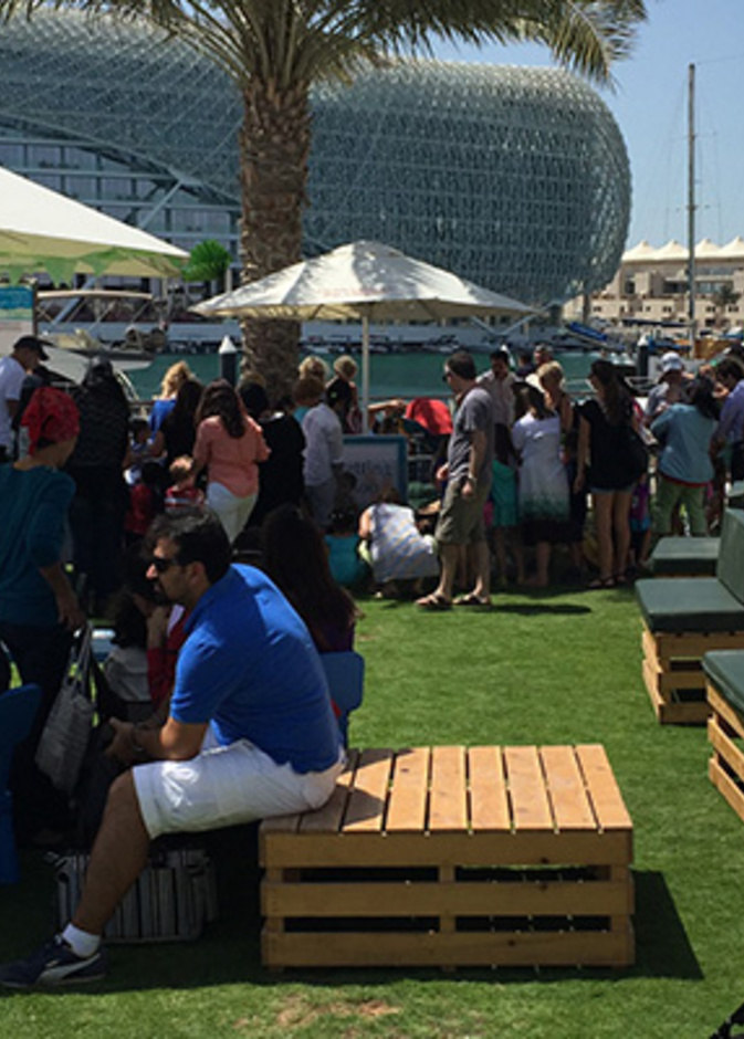 مهرجان في الربيع في جزيرة ياس