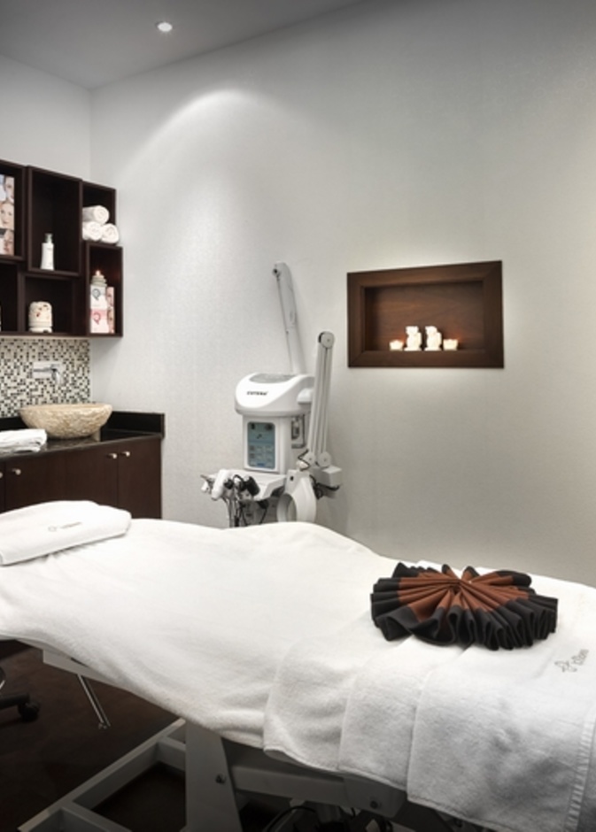 غرفة الفايشل للعناية بجمالك 