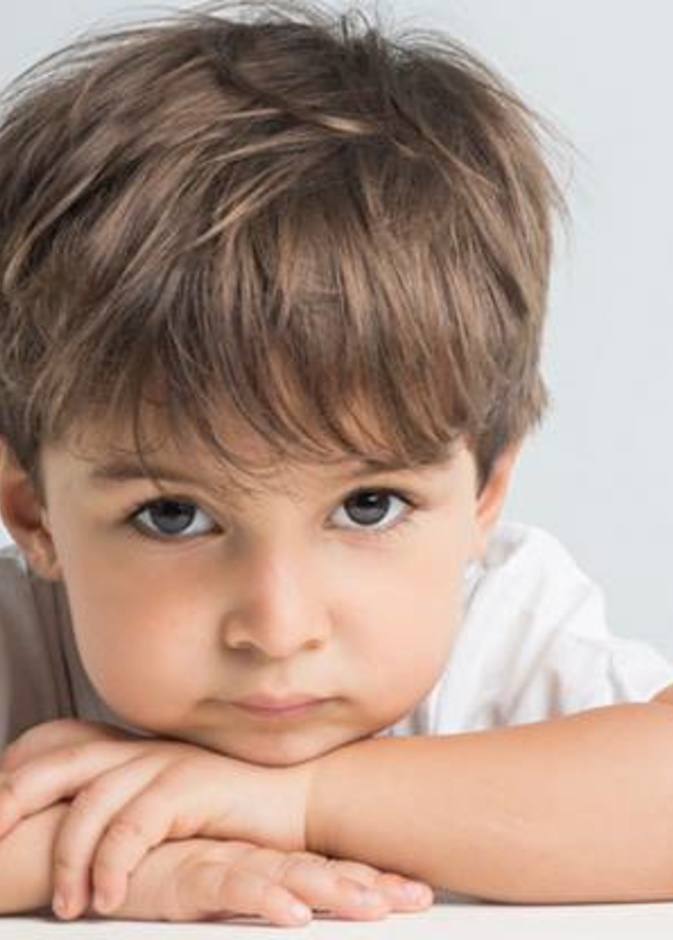 متى يكون هدوء الطفل ظاهرة غيرة صحية ودلالة تأخر عقلي؟