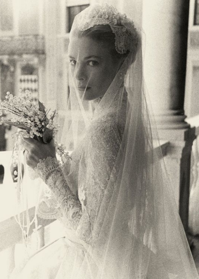 فستان الزفاف الحلم  لغريس كيلي