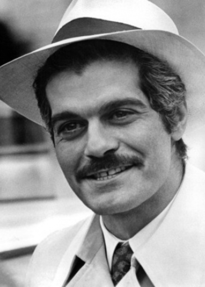 عمر الشريف بالقبعة