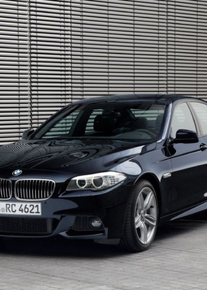 سيارة بي ام دبليو