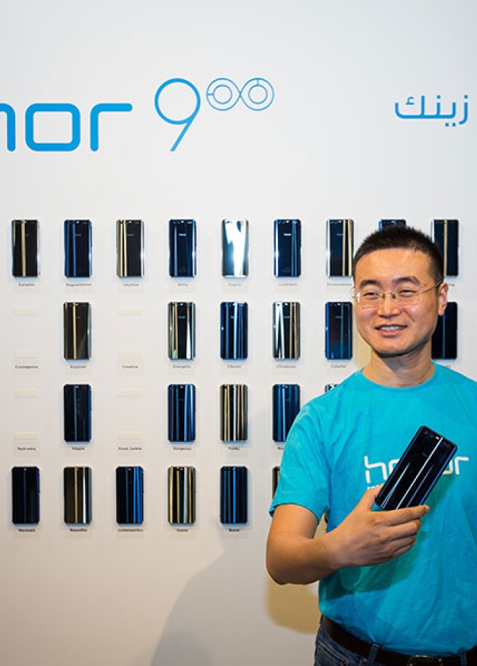 الهاتف الذكي ” هونر  honor 9 “ الآن متوفر في الإمارات 