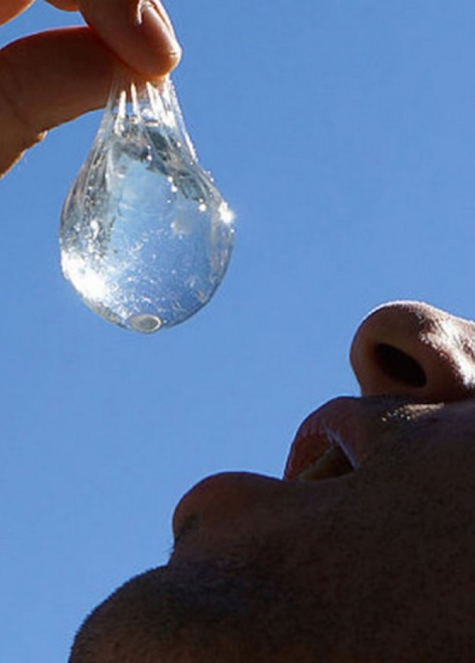 وعاء Ooho على شكل بالون من الطحالب الصالحة للأكل