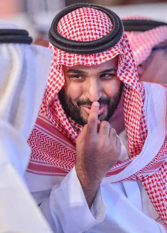 محمد بن سلمان استقبله الموجودين بحفاوة كبيرة 