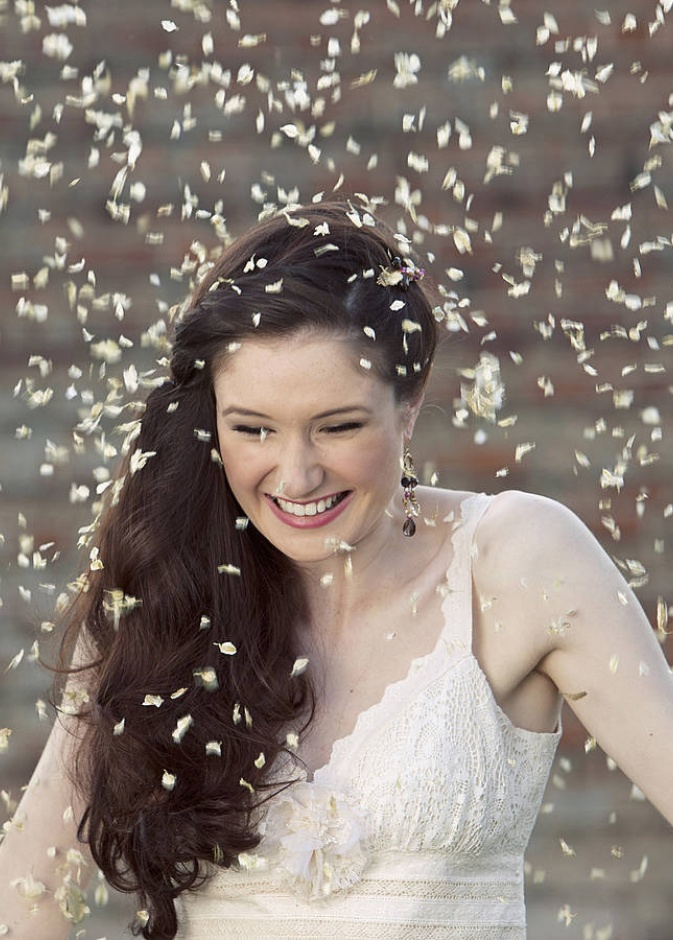 دور مصور الزفاف