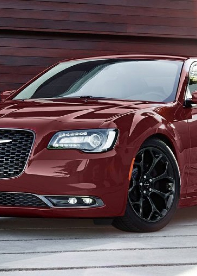 الأمان في كرايسلر 300 2019