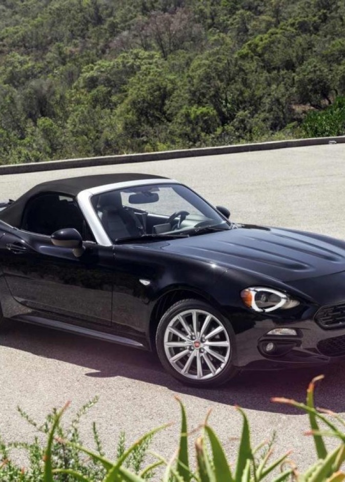  فيات تقدم 124 سبايدر رسميا بقوة 160 حصان