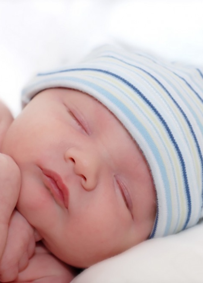 العثور على طفلة حديثة الولادة