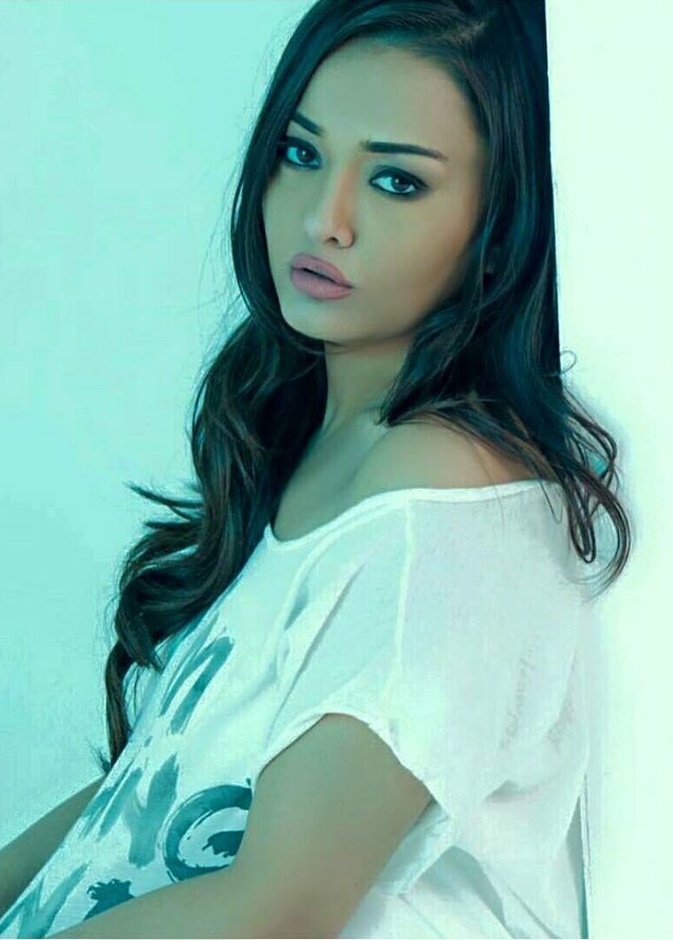 راندا تقمصت الدور فظن الجميع أنها عاشقة