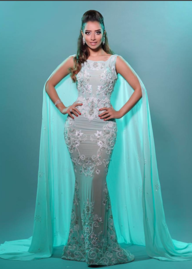 دائما ما تتألق بلقيس بفساتين سهرة مبهرة