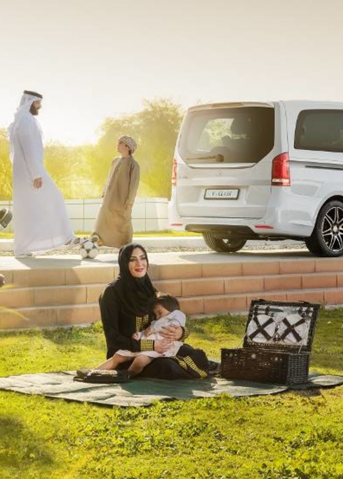سيارة مرسيدس-بنز الفئة-V  .. حل مثالي للعائلات في الإمارات