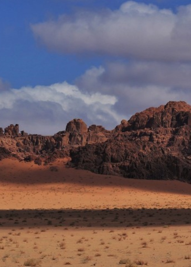 نهر بجنوب الرياض يزين صحراء نجد