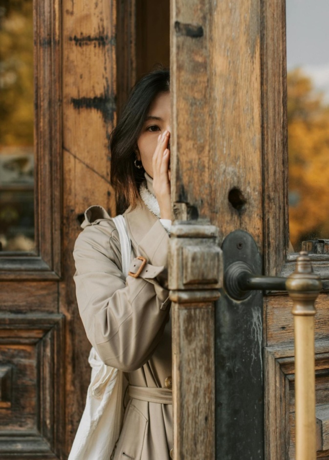 تعرفي على صفات شخصية المرأة الكتومة وكيفية التعامل معها