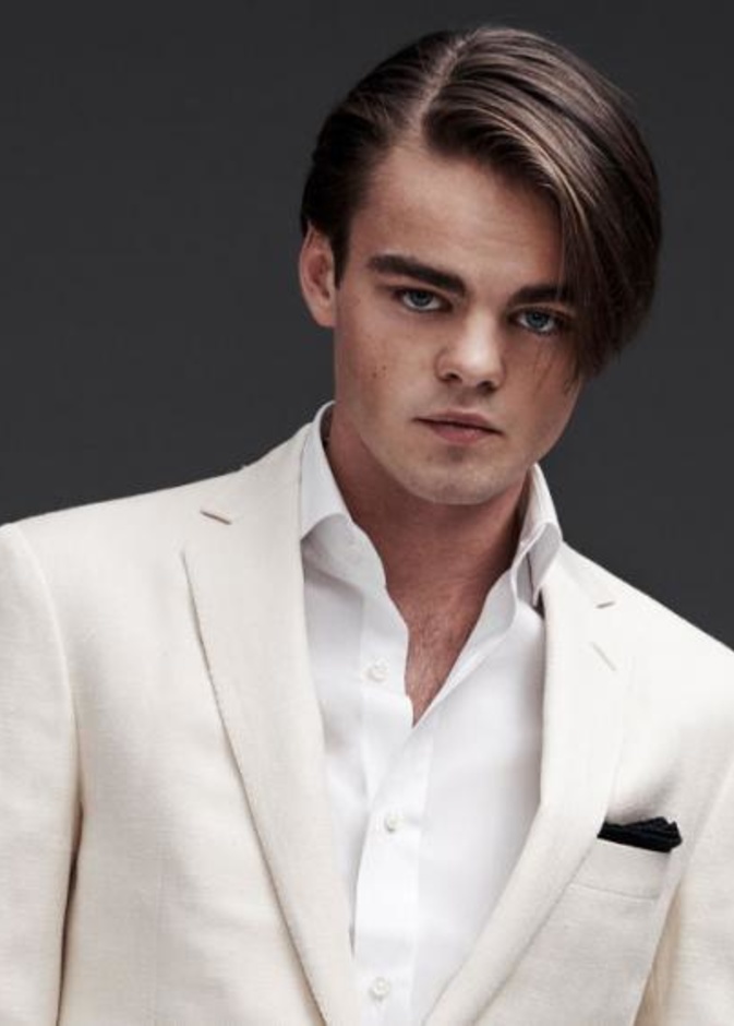  شبيه ليوناردو دي كابريو يصبح عارض أزياء