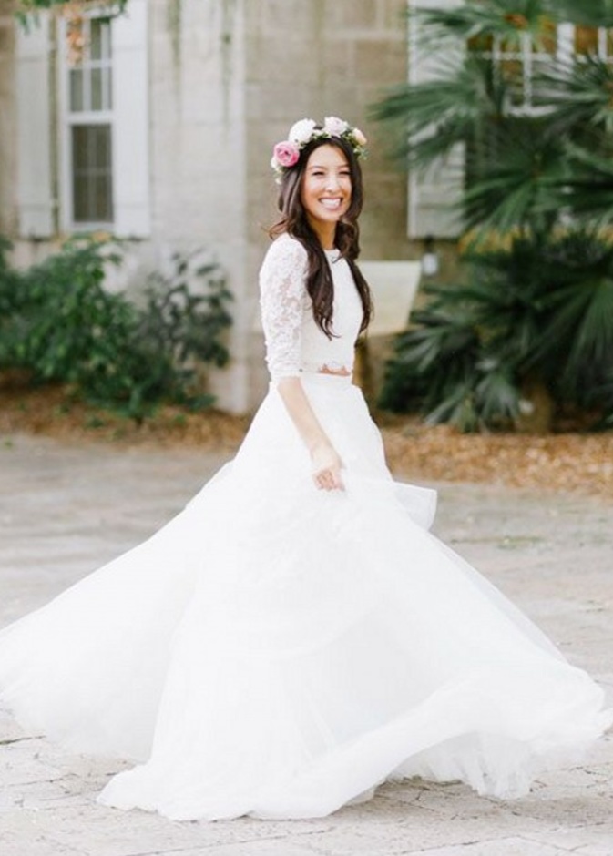 اختاري تنورة بيضاء ليوم زفافك