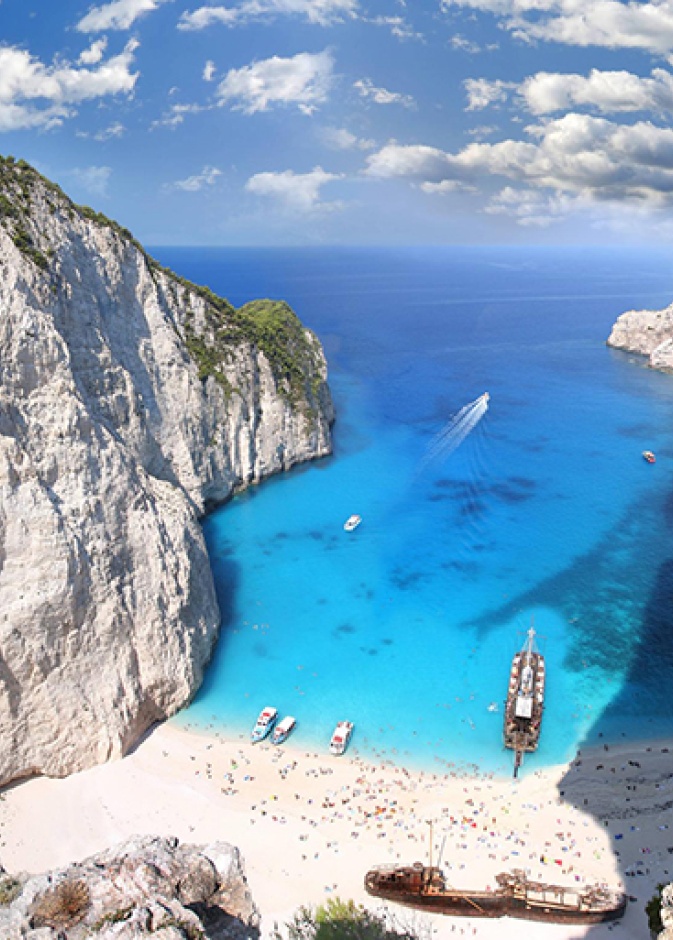 نافاجيو بيتش Navagio Beach ، زاكينثوس ، اليونان