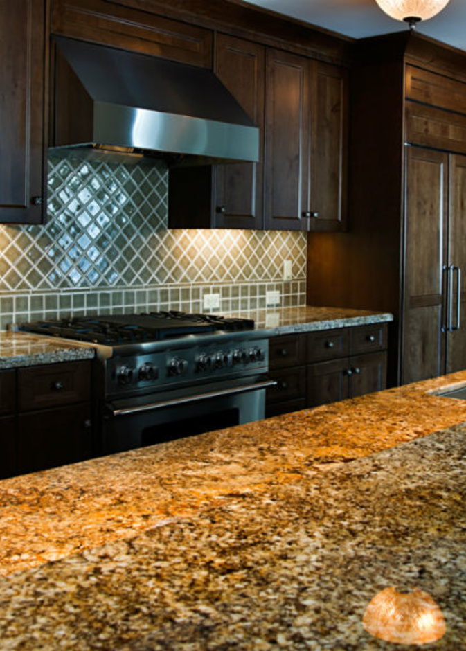 حجر الغرانيت على الكاونترات