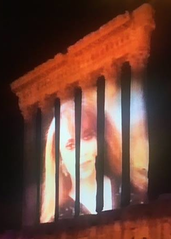 قلعة بعلبك تتزين بصور فيروز في عيد ميلادها الـ 81