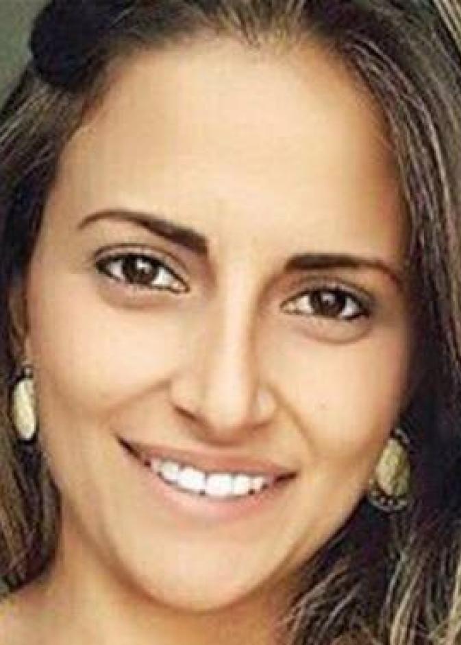 إبتسامة إمرأة كشفت عن إصابتها بورم خطير .. كيف؟