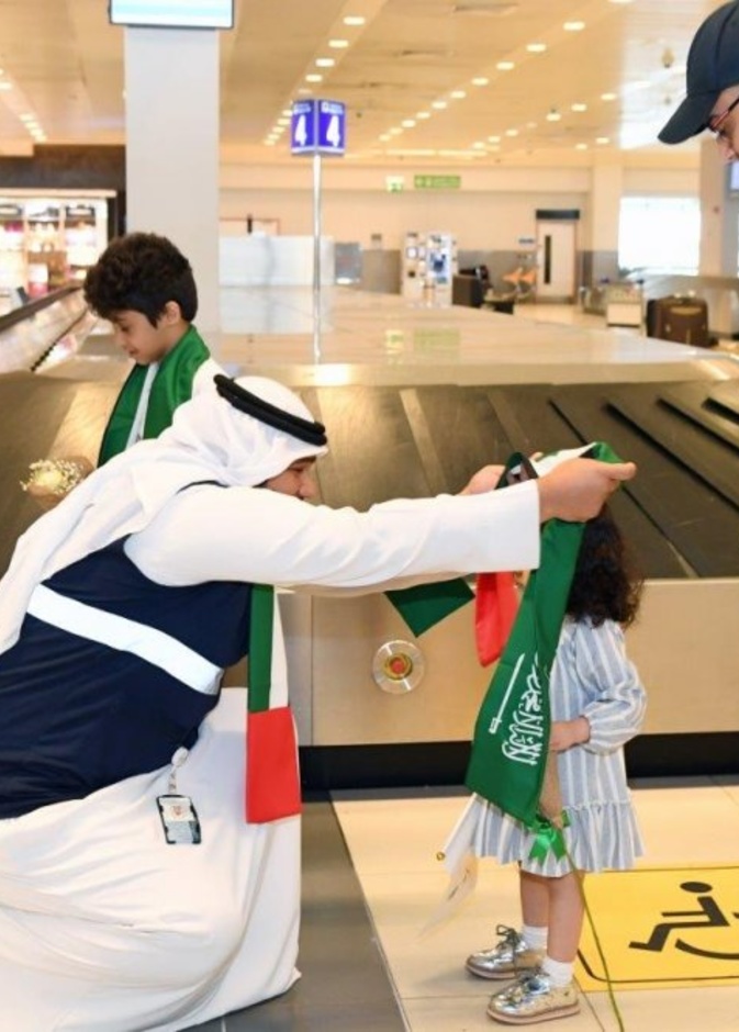 مطارات أبوظبي تحتفي باليوم الوطني السعودي 88