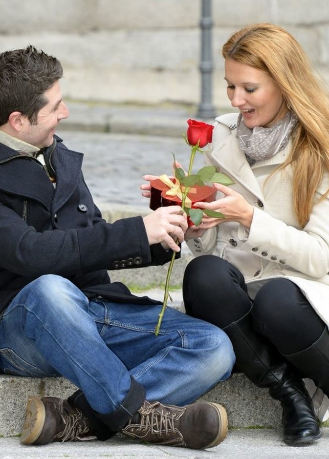 8 أشياء يتمناها الرجل في المرأة ولا يمل البحث عنها أبداً