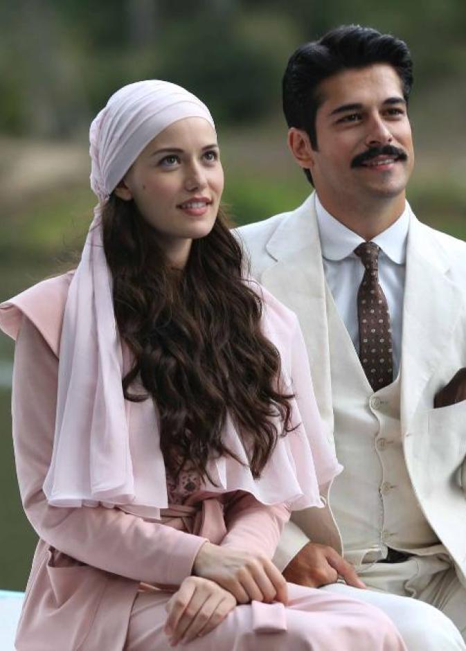 بوراك وفهرية من مسلسل طائر النمنمة