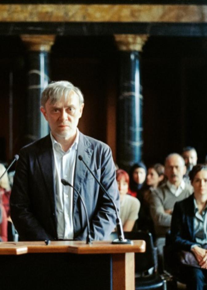 مشهد من فيلم رسائل صفراء