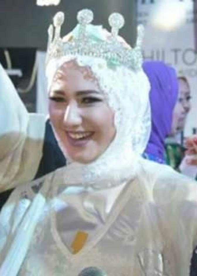 أميمة عزوز تتوج آية