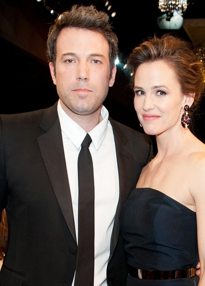 Ben Affleck is trying to “win back” Jennifer Garner