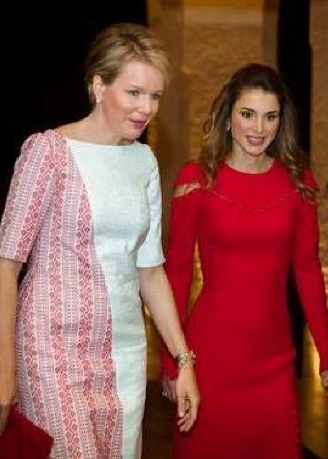 الملكة رانيا تشارك متابعيها عبر الانتسقرام صورتها مع الملكة ماتيلدا ملكة بلجيكا خلال زيارتها للأردن