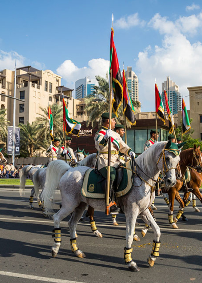 مسيرة واحتفالات اليوم الوطني الـ 48 للإمارات في وسط مدينة دبي