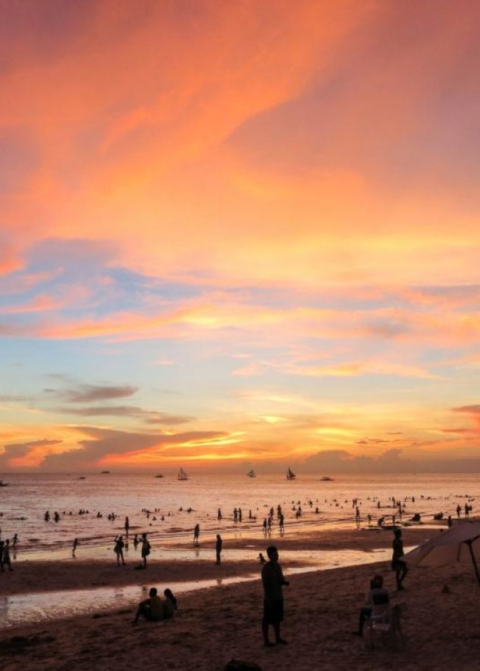 مغيب الشمس في بوراكاي