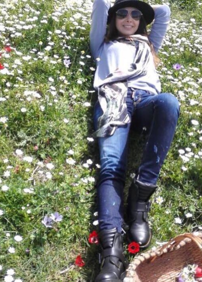 نانسي عجرم تستمتع بأجواء الربيع