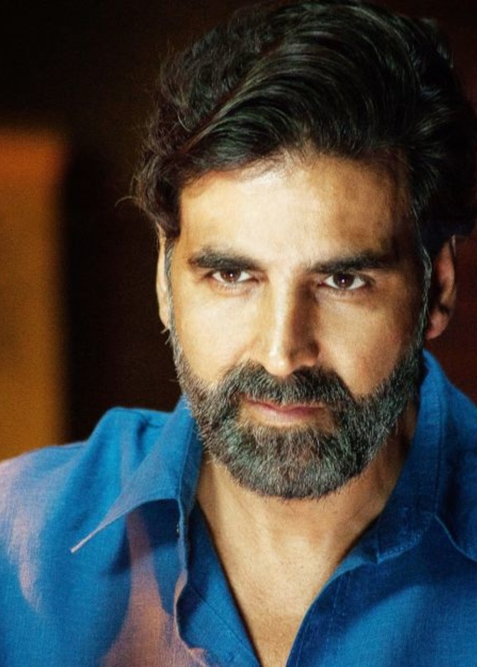 قصة فيلم اكشاي كومار