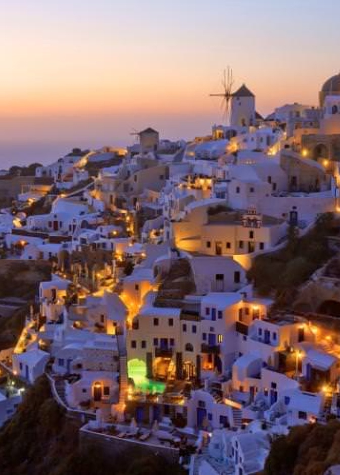 من مشاهد غروب الشمس في سانتوريني