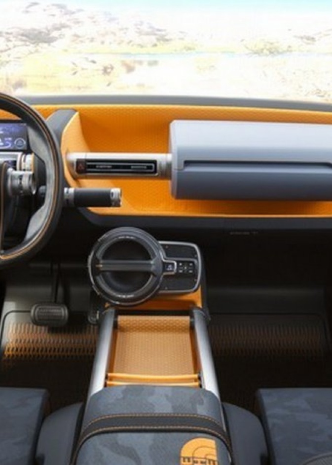 السيارة من الداخلة