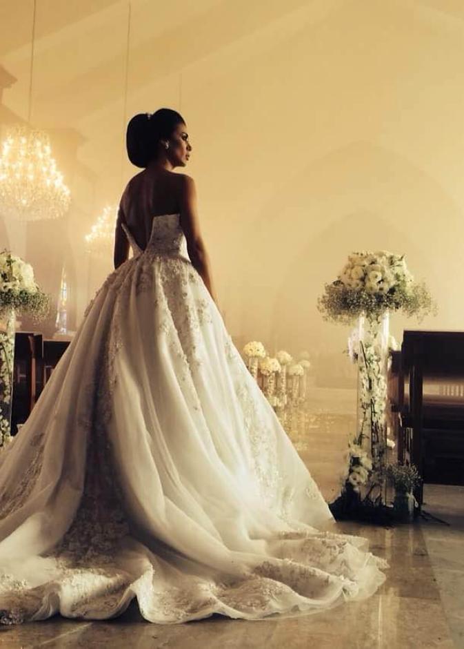 نادين الراسي عروس بفستان ايلي وهبة 