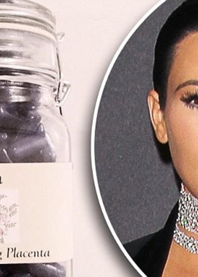 كيم تتفادى الاكتئاب باكل المشيمة