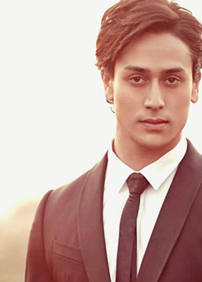 تايجر شروف .. نجم جديد في سماء بوليوود