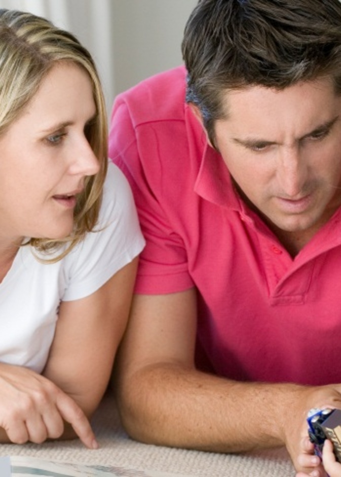 رأفة بالطفل ورحمة به .. 3 أسئلة لا تسألها له أبداً